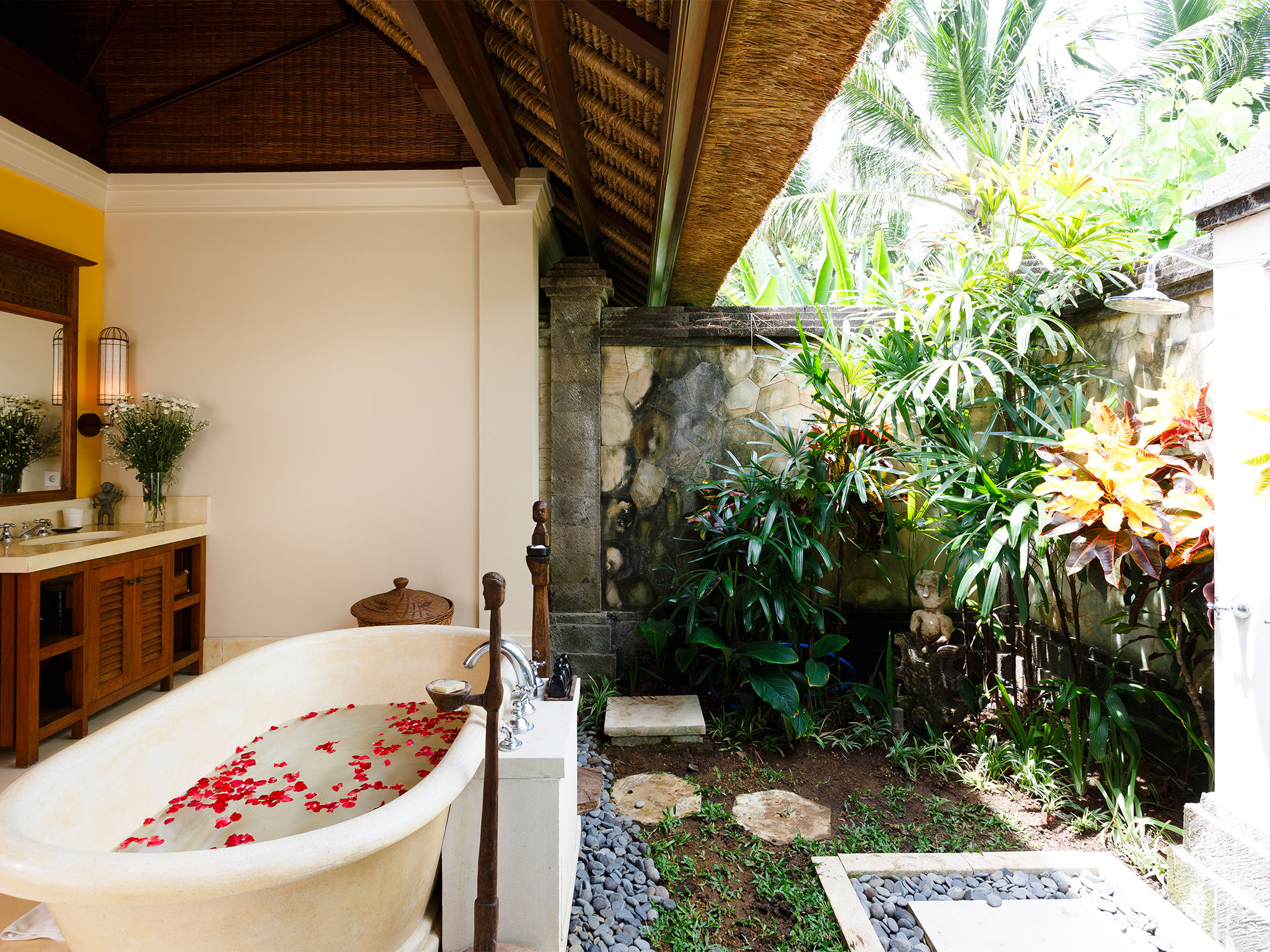 Villa Maridadi - Guest suite bathroom - Villa Maridadi, Seseh-Tanah Lot, Bali